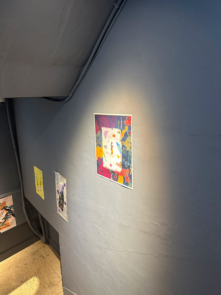 그림 판매 플랫폼, 아트 굿즈 **LLM 모델이 봤을때, 아트 굿즈 상품으로 잘 제작된 아트 달력 포스터**